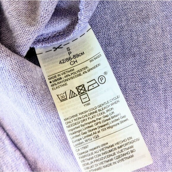⭐Purple Banana Republic Soft Short Sleeve Shirt Small ⭐ - Picture 9 of 9